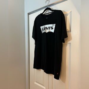 Levi’s Men’s Black Logo T-Shirt Size Large Classic Batwing Tee